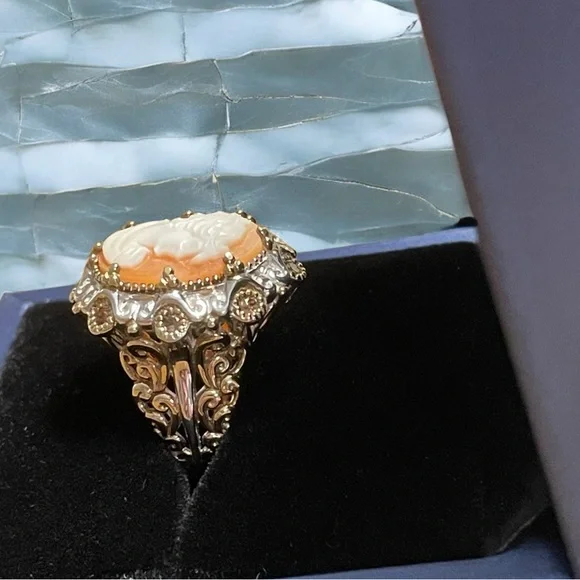 Authentic Carved Shell Cameo Ring Set in Sterling & 18kt Vermeil  NWB   size 5 - Picture 6 of 13